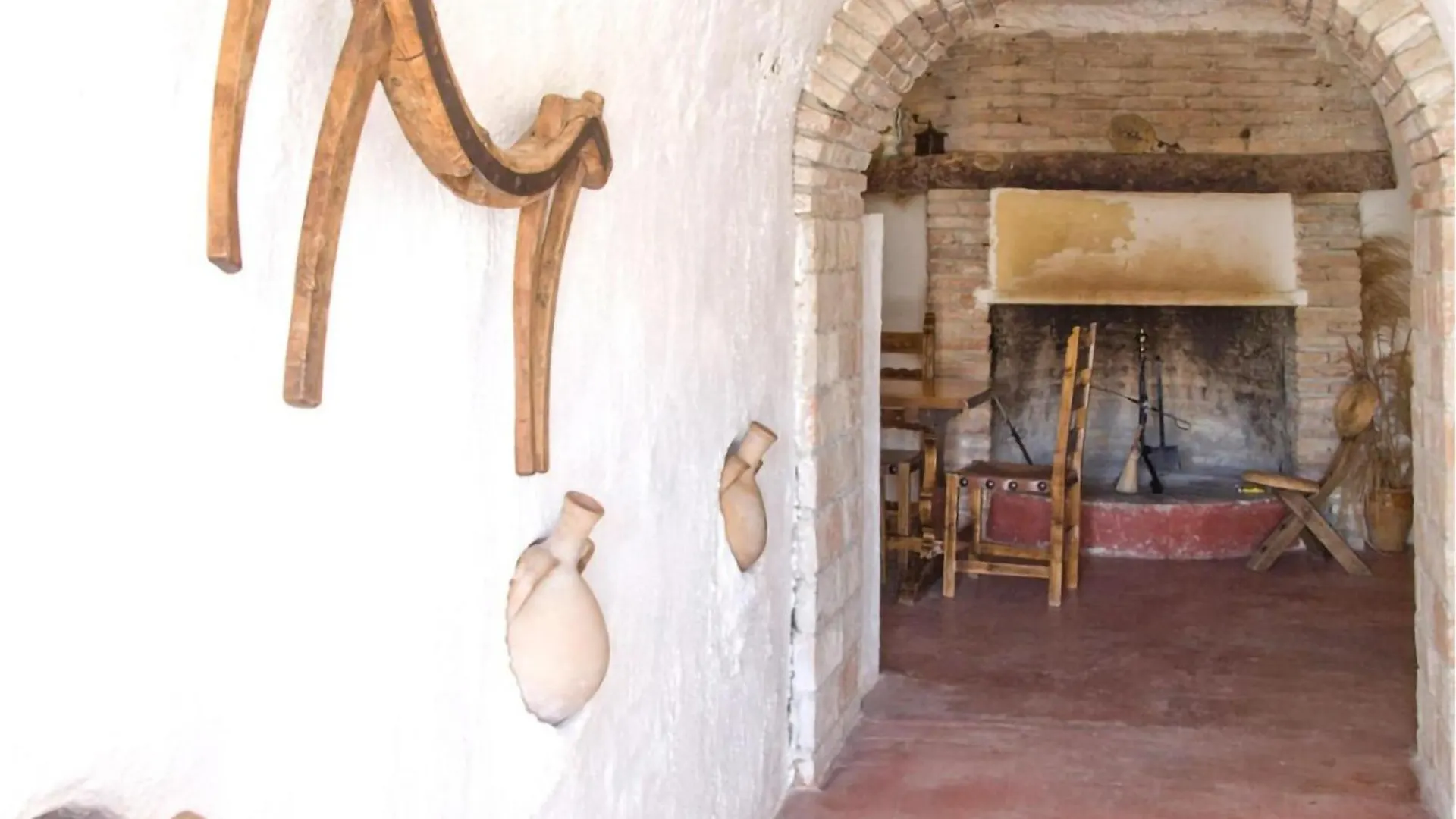 2 Bedroom Cozy Home In Baza 0*,