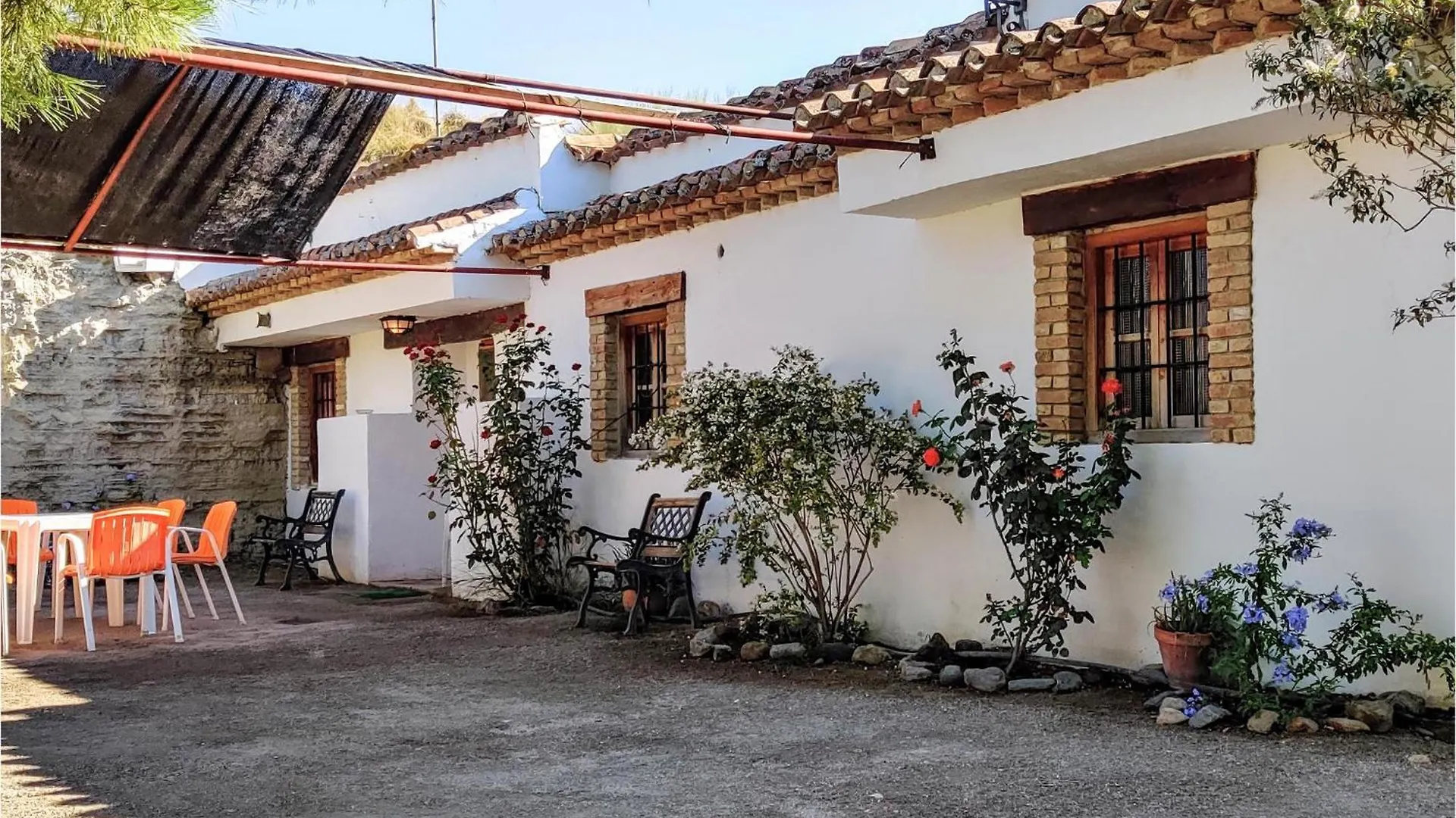 2 Bedroom Cozy Home In Baza
